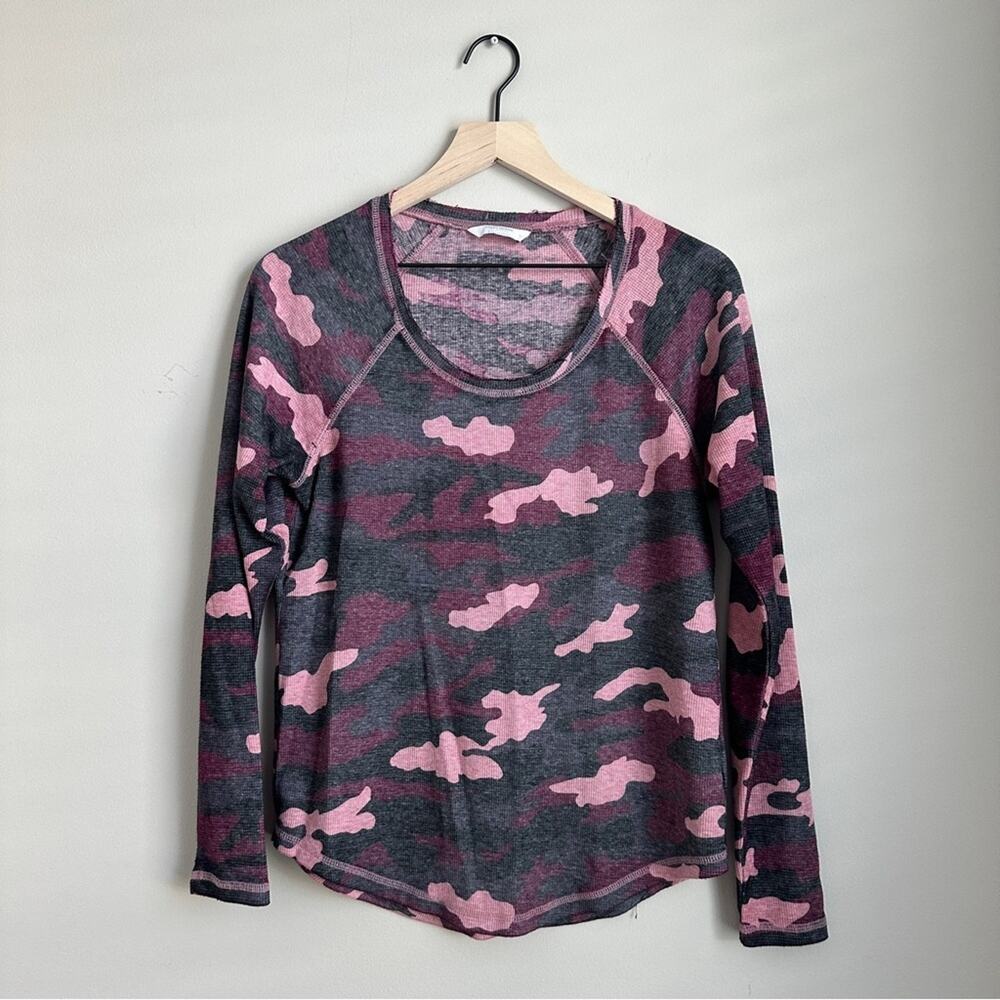 Lucky Brand Women’s Large Pink Gray Camo Long Sleeve Shirt Distressed Hem
